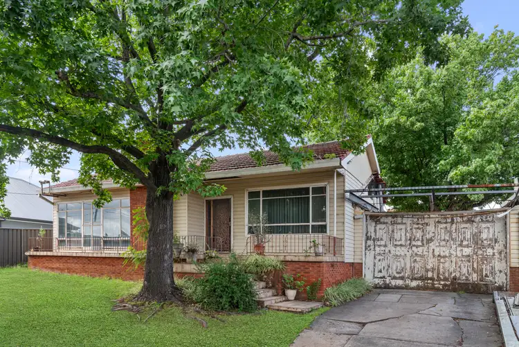 890 The Horsley Drive