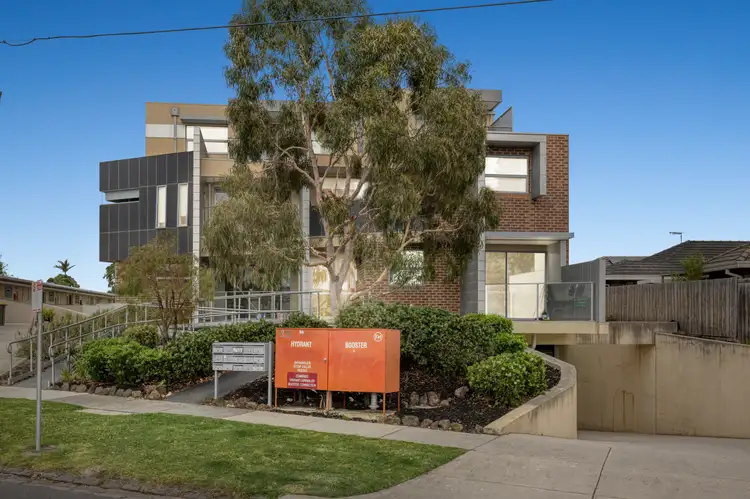 1/1330 Dandenong Road, Hughesdale VIC 3166