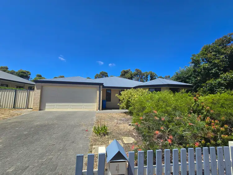 4 Henton Peak Heights