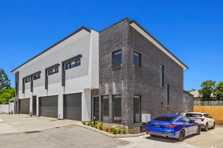 30 Wattlebrush Court