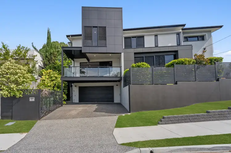 2/25 Waratah Avenue, Biggera Waters QLD 4216