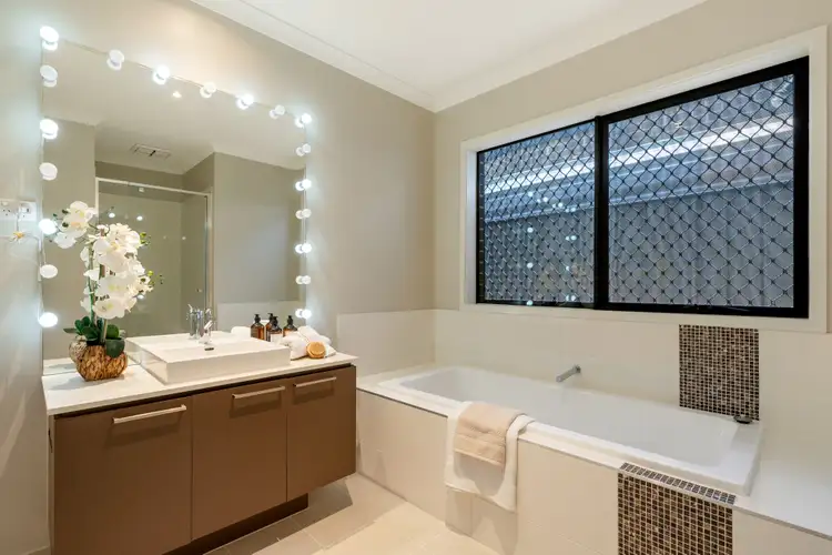 Seventh view of Homely house listing, 25 Wallflower Close, Craigieburn VIC 3064