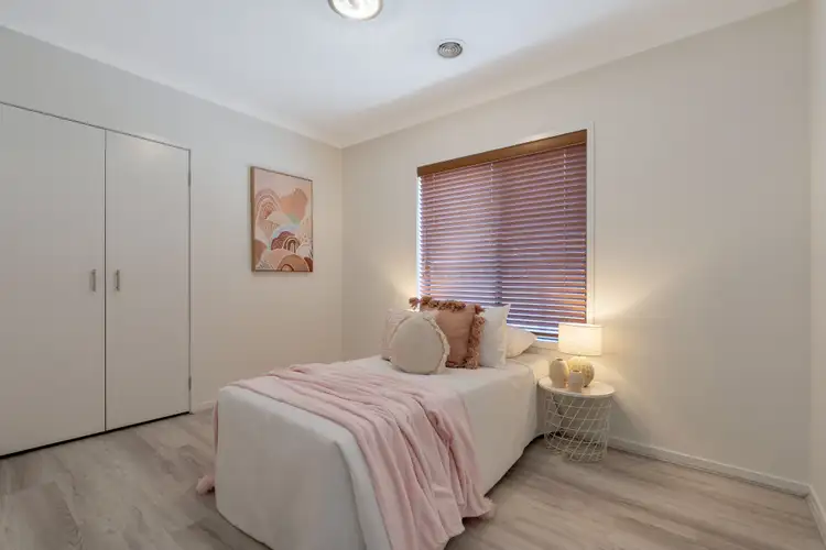 Fifth view of Homely house listing, 30 Cockatiel Circuit, Craigieburn VIC 3064