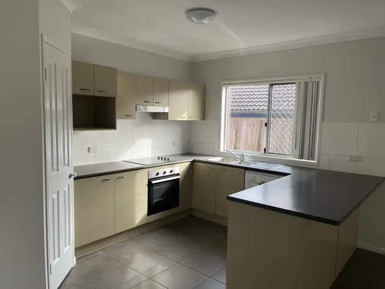 Second view of Homely house listing, 10 Varuna Court, Rothwell QLD 4022