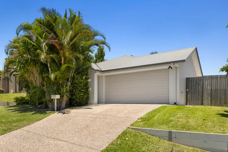 32 Pickering Place, Upper Kedron QLD 4055