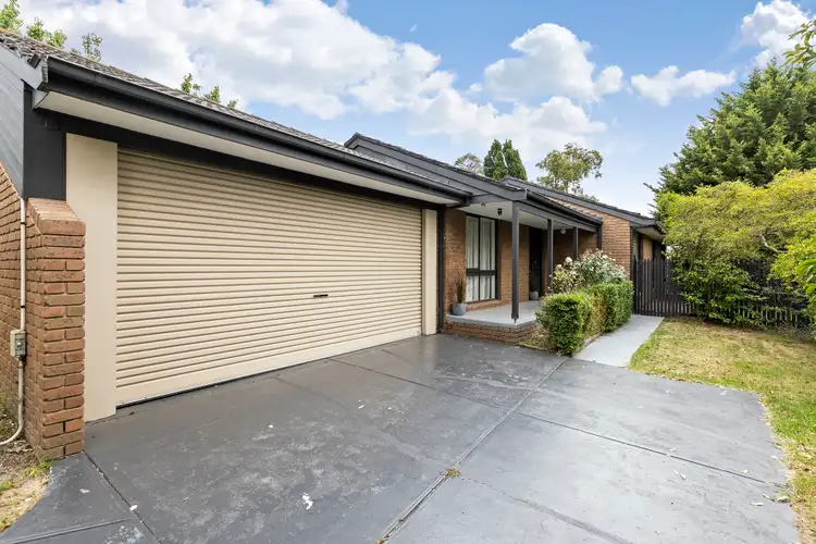 8 Furneaux Court, Frankston VIC 3199