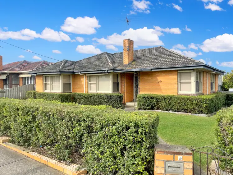 7 Landy Ave, Highton VIC 3216