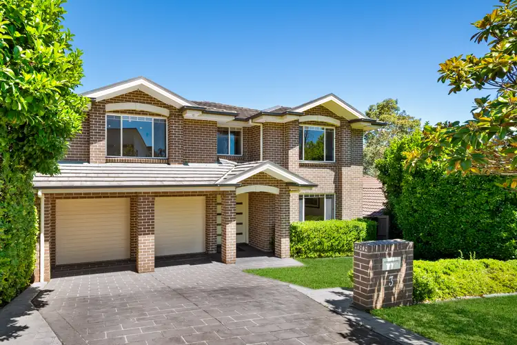 3 Jarvisfield Place, Macquarie Links NSW 2565