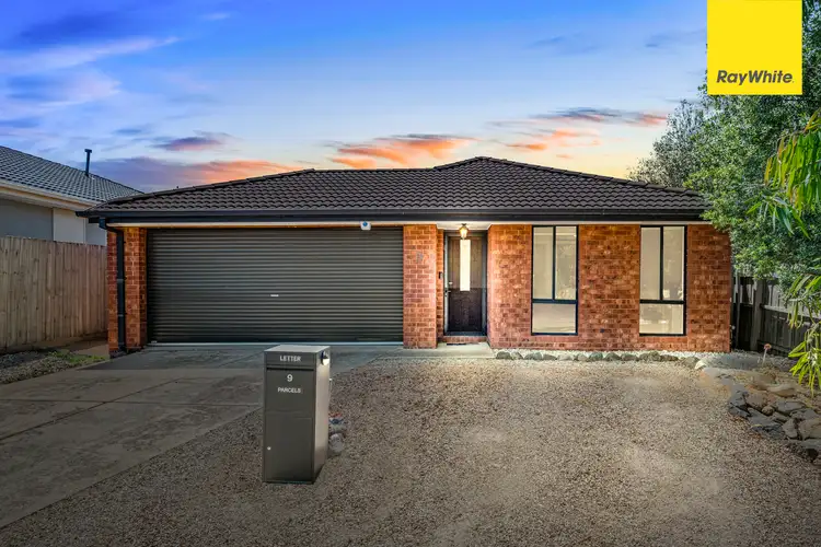 9 Albertine Crescent, Sydenham VIC 3037