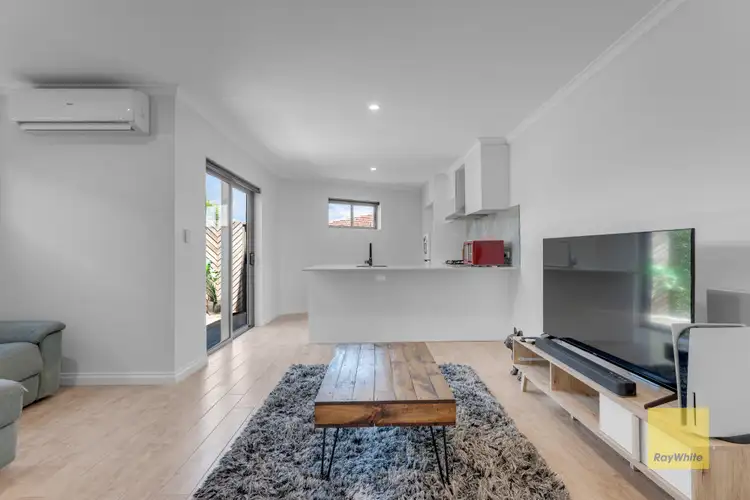 4/36 Danbury Crescent