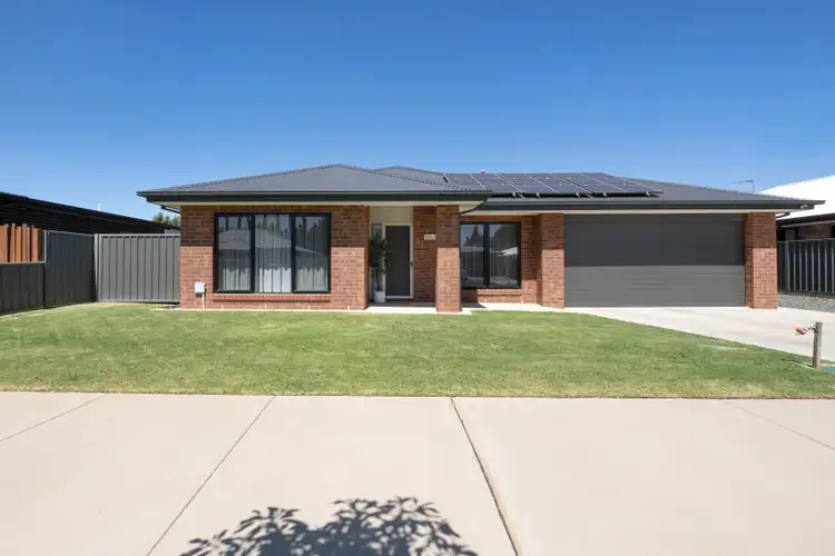 13 Sandalwood Avenue, Swan Hill VIC 3585
