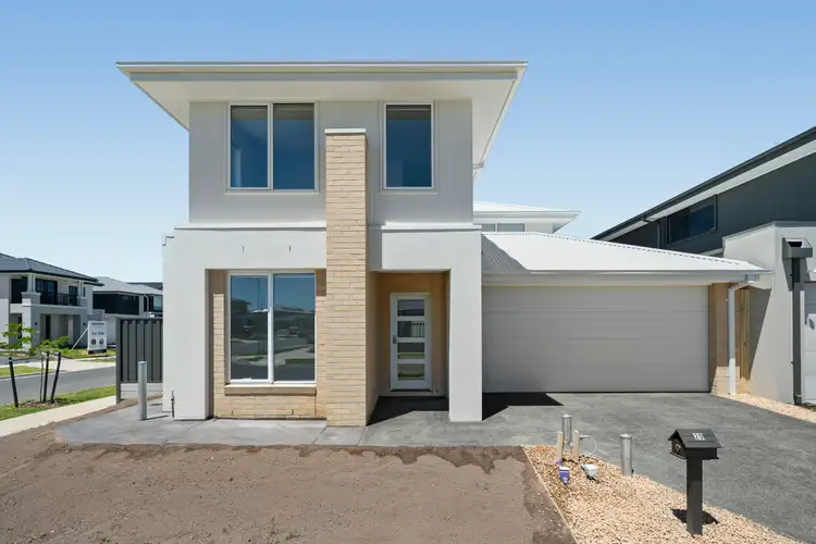 20 Catalonia Way, Berwick VIC 3806