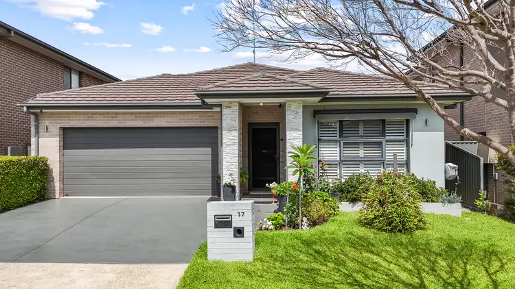17 Loch Avenue, Glenmore Park NSW 2745