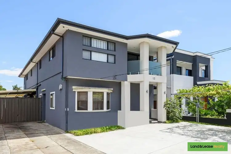 15 Robinson Street