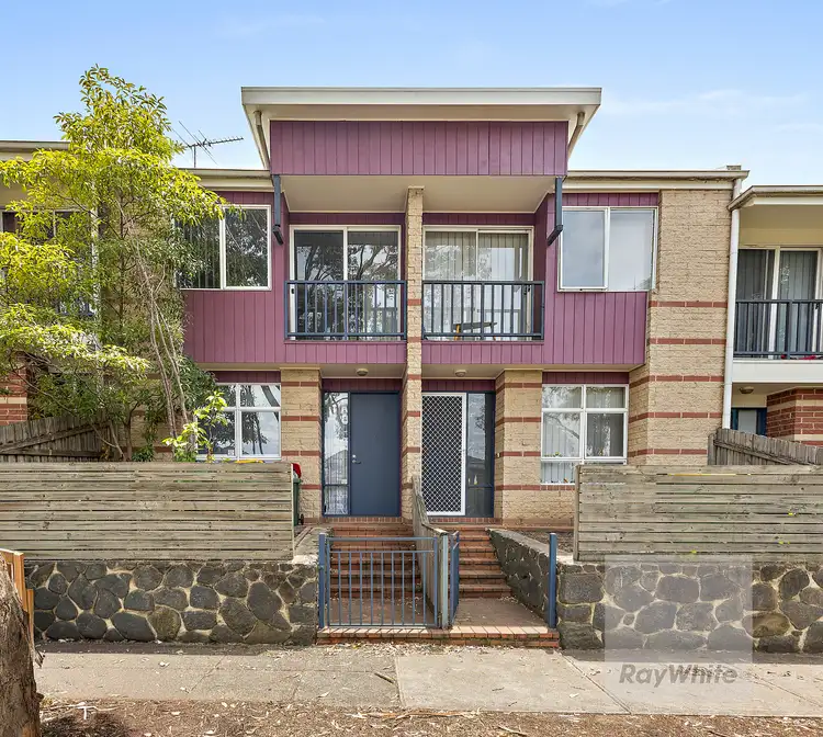 4/70 Grange Boulevard