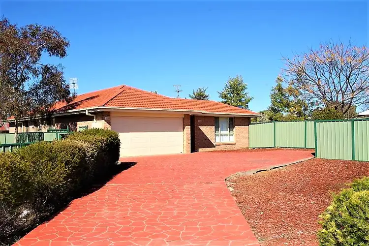 24 Morning View Close