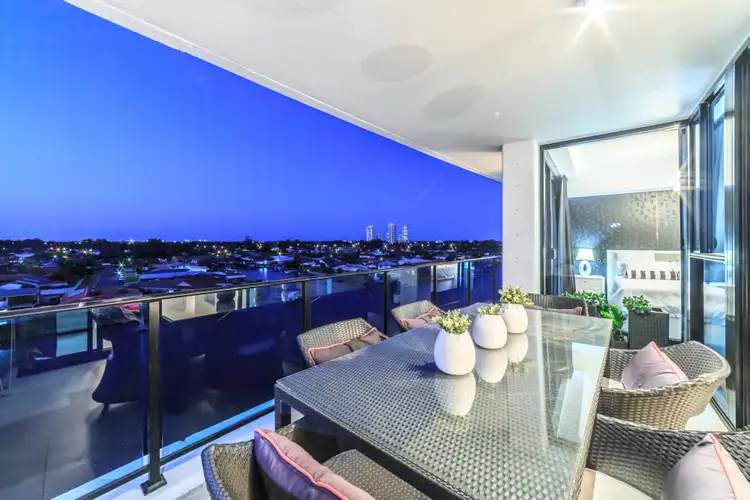 3504/5 Harbour Side Court