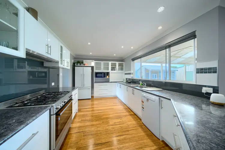 52 Meananger Crescent