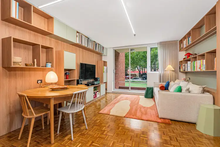 8-14 Fullerton Street