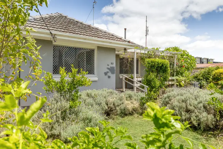 113 Anzac Avenue