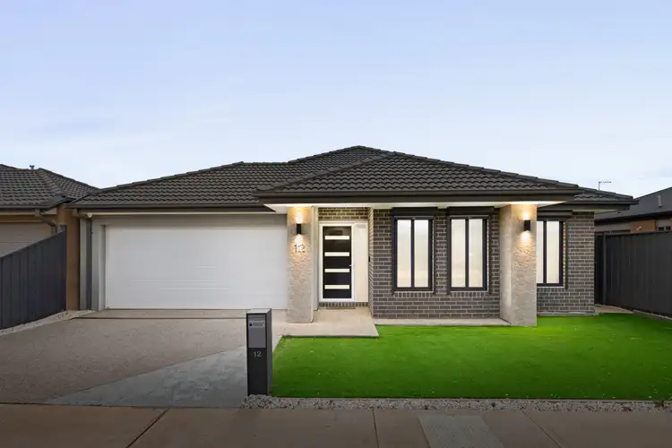 12 Arkbar Avenue