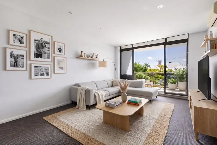 2c Munderah Street