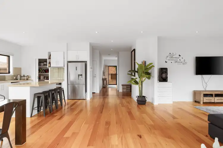 35B Jenner Avenue