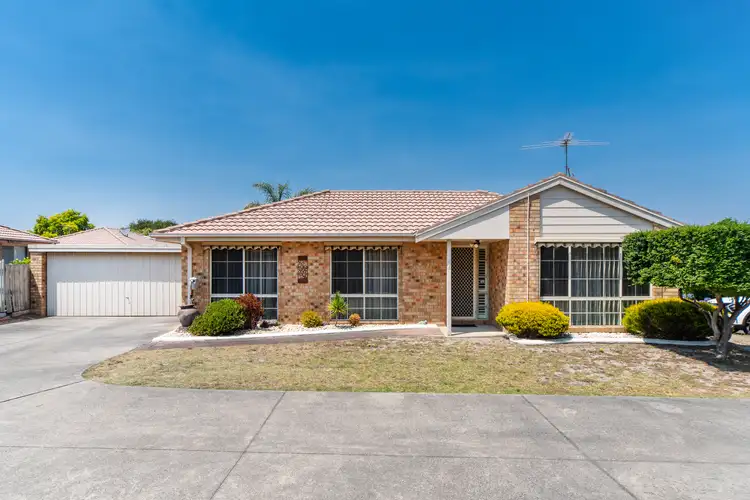 15 Peninsula Crescent