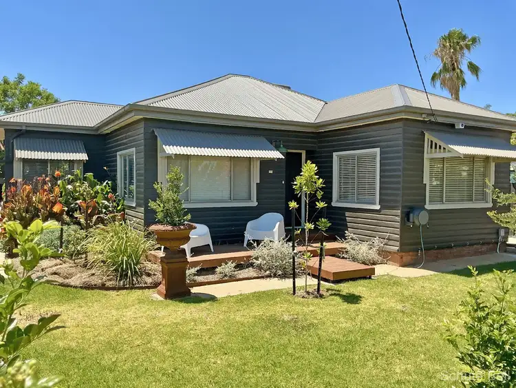 173 Dandaloo St