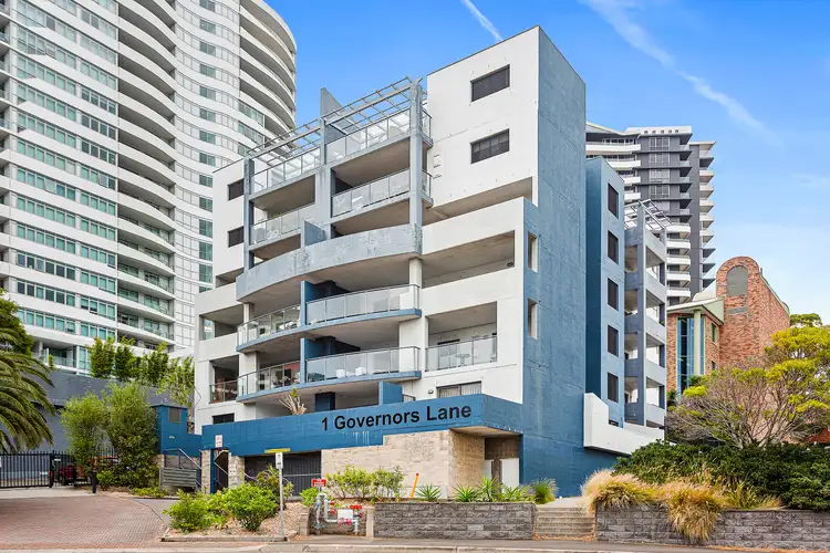 1 Governors Lane