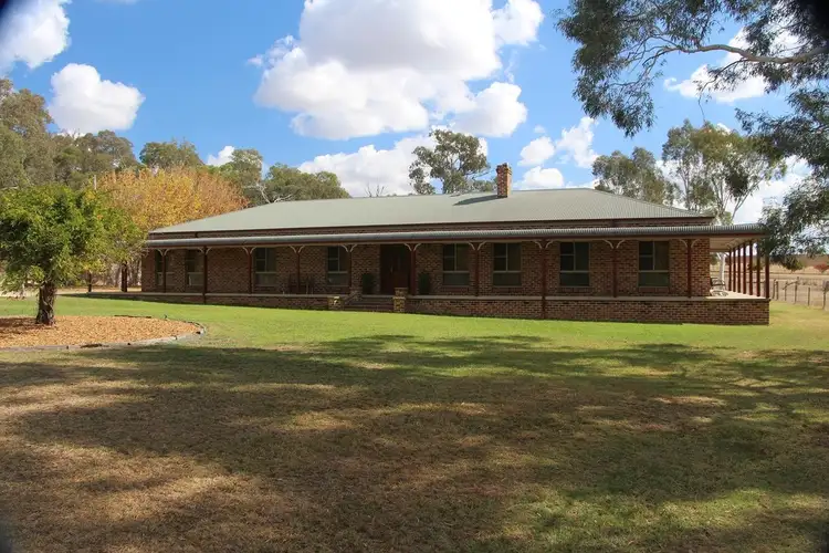 140 Tipperary Lane, Young NSW 2594