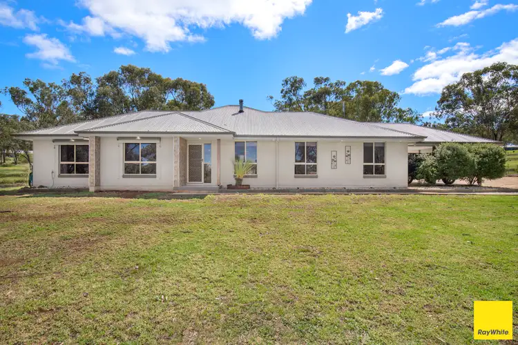 27 Bimbadeen Drive