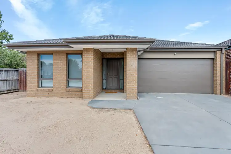 16 Nighthawk Boulevard