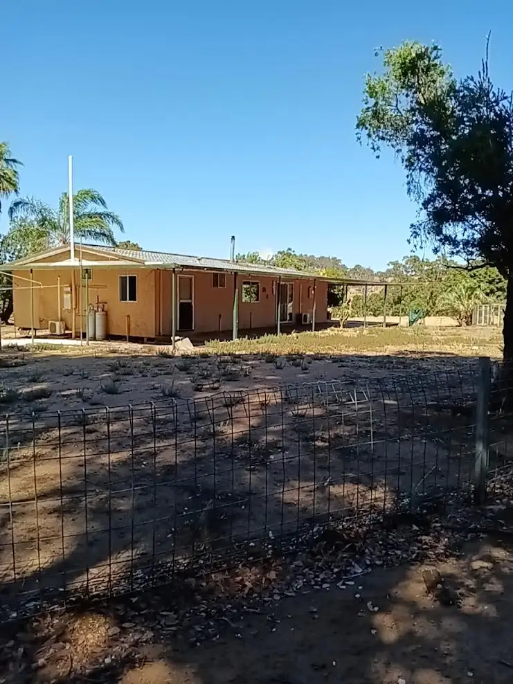 900 Greenbushes-Grimwade Road