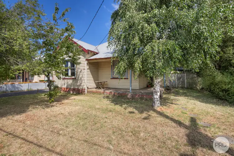 16 Anderson Street West
