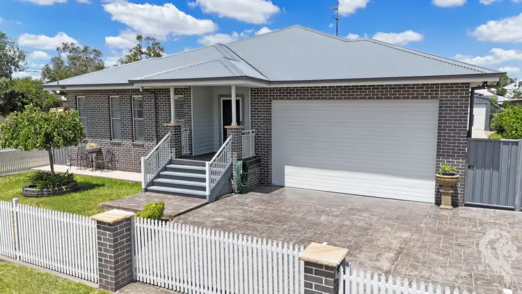 33A Nandewar Street