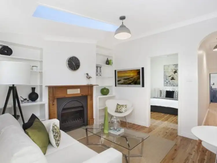 61 Hutchinson Street