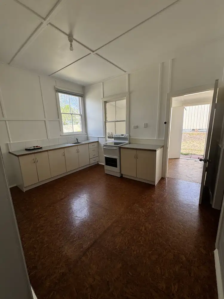 76 Adelong Road