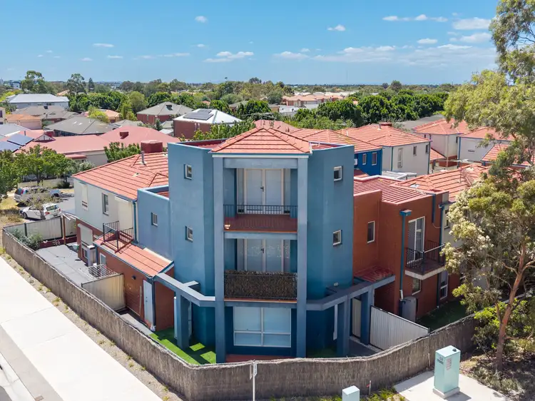 4 Landers Court