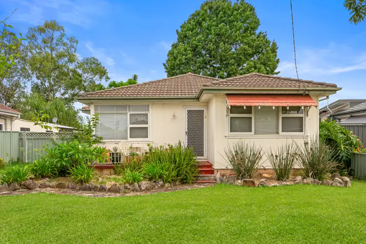 26 Brooker Street