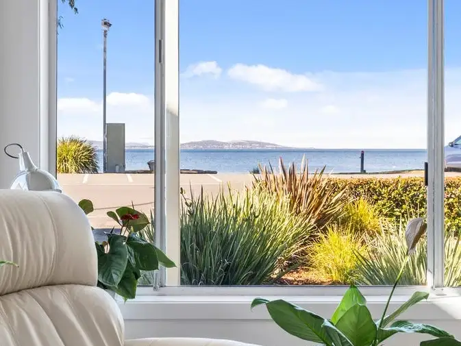 26 Osborne Esplanade