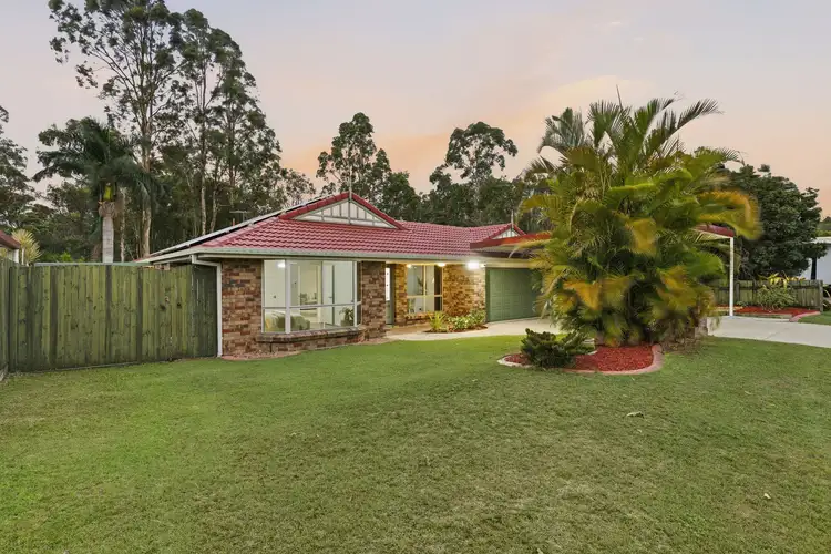 8 Silverdell Crescent