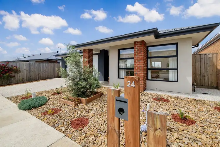 24 Devereux Way