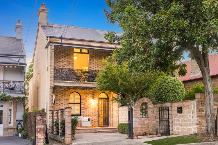 35 Whaling Road