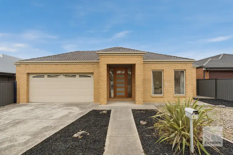 10 Inverness Avenue