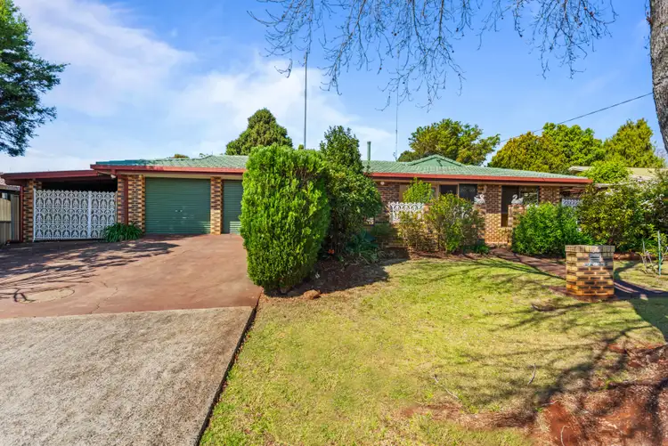 10 Damian Crescent