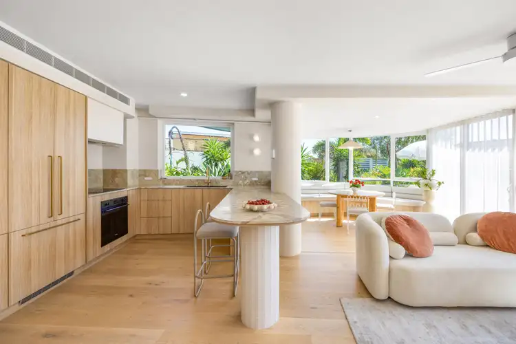 30 Minchinton Street