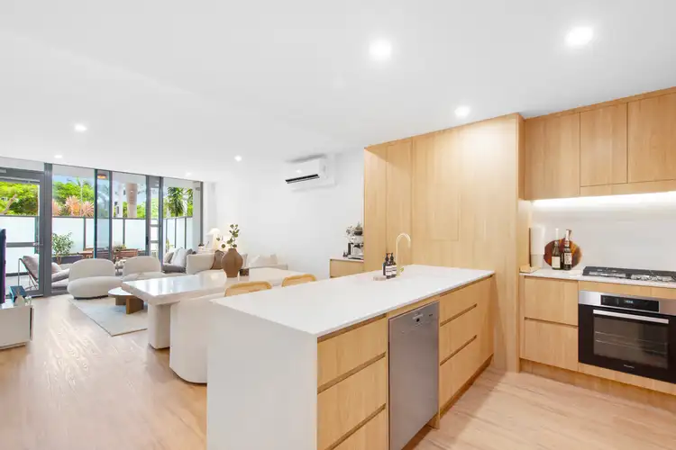 3 Como Crescent