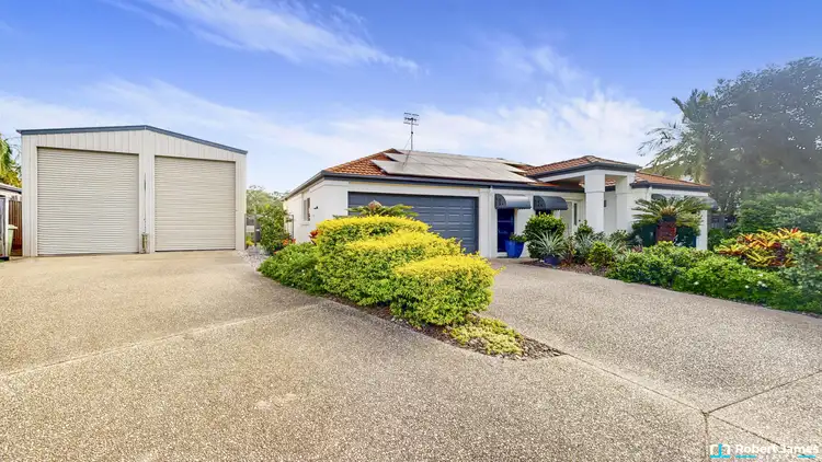 4 Feathertail Court