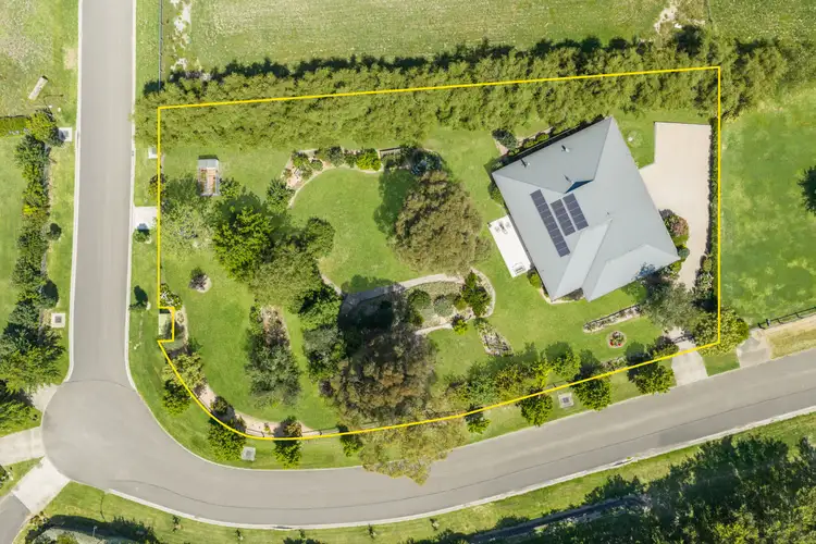 4 Hazelton Drive